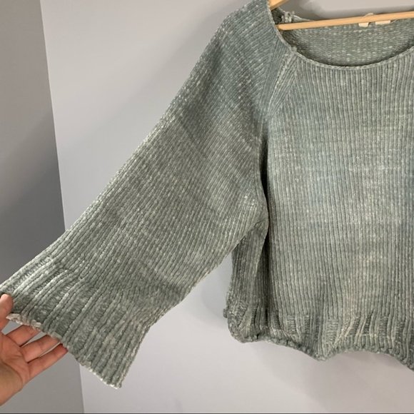 Anthropologie Moth Green Knit Cropped Sweater Bell Sleeve Soft Relaxed Medium M - Picture 2 of 8